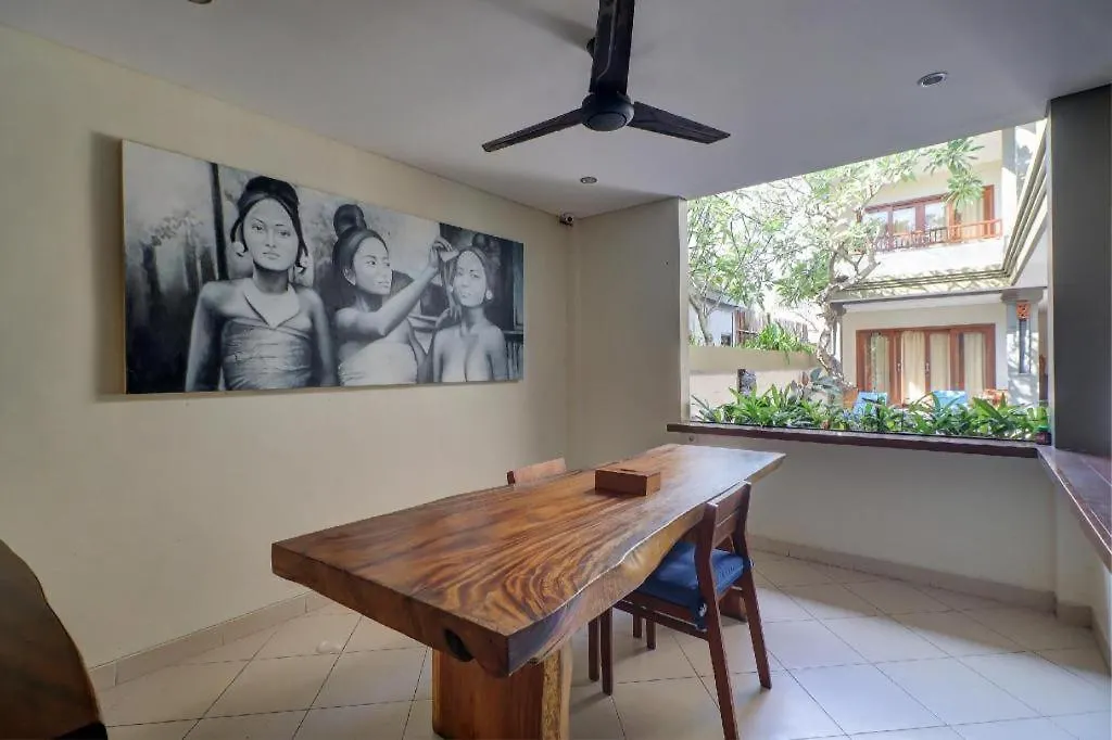 Oyo Life 92852 Singgah Hotel Legian 2*,